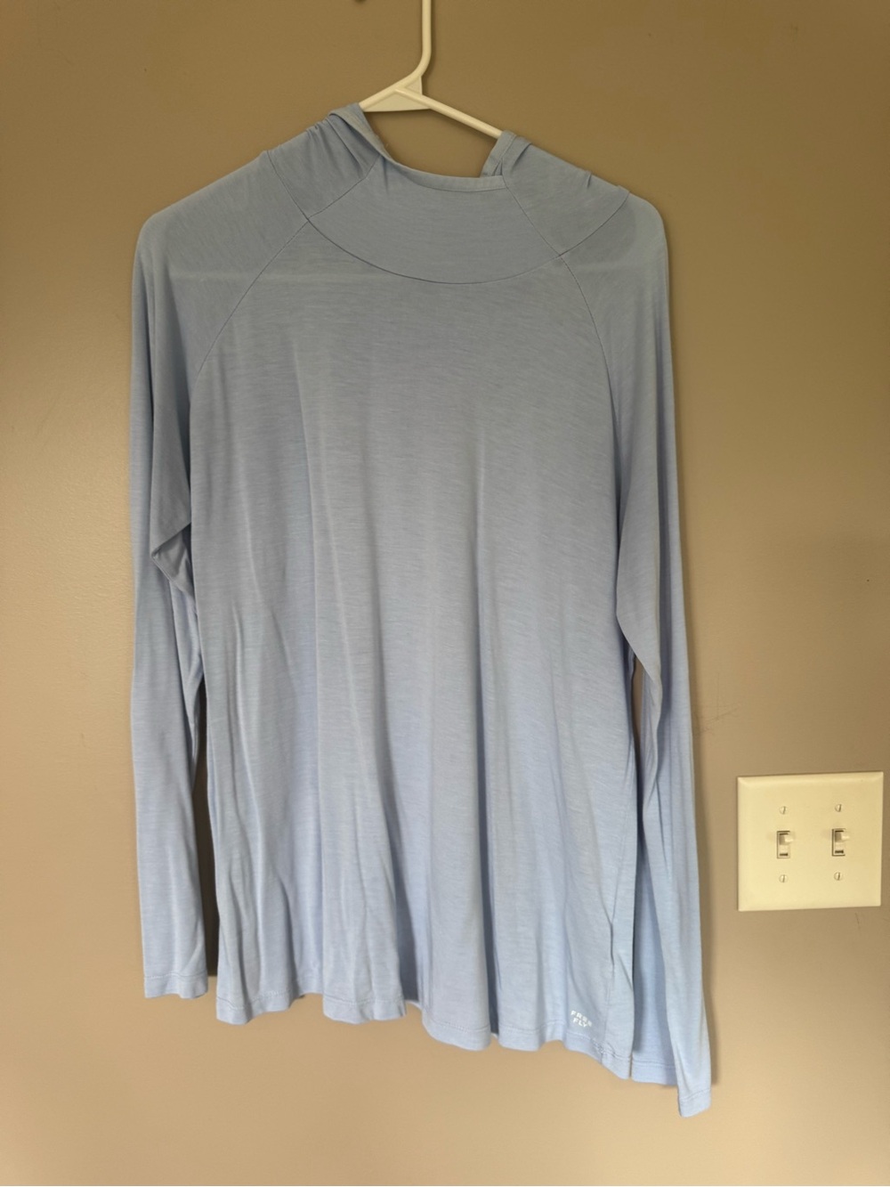 Free Fly Apparel Light Blue Women’s Long Sleeve Hoodie Tee NWOT